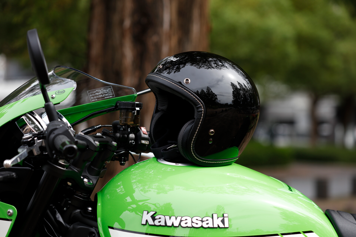 Arai Classic-V Helmet in Black